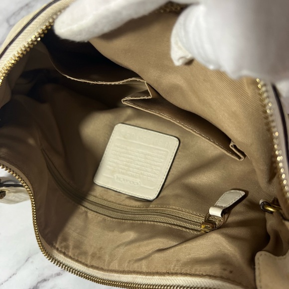 GUC Coach Beige Crossbody - Picture 6 of 12